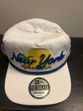 New Era Mets White Snapback. The golfer